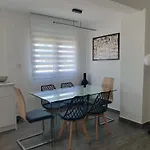 Вилла Laguna Rosa View Торевьиа